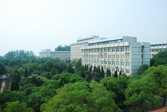 武汉纺织大学成教校园风景05